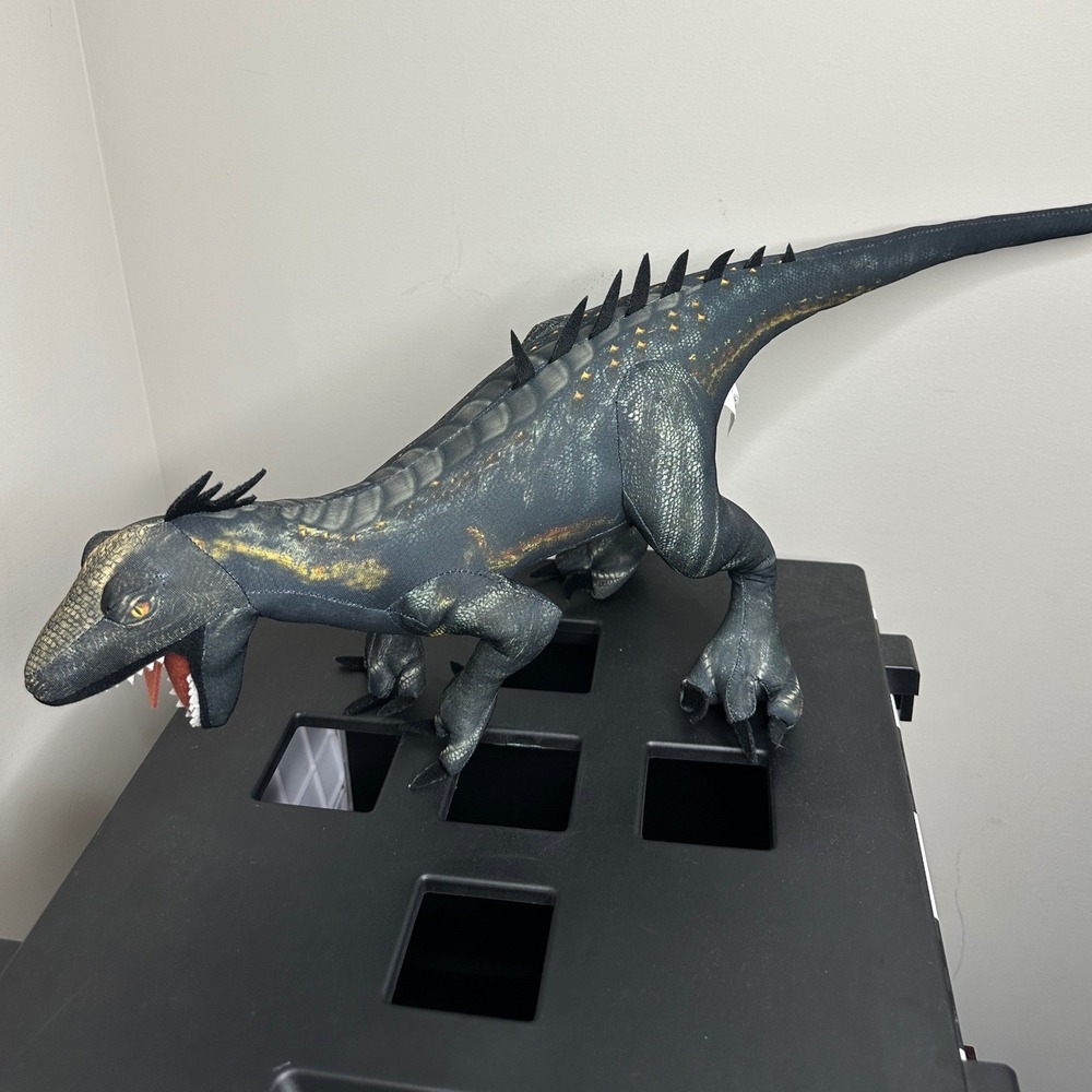 Rare Universal Studios Exclusive Jurassic World Indoraptor Plush Stuffed Animal